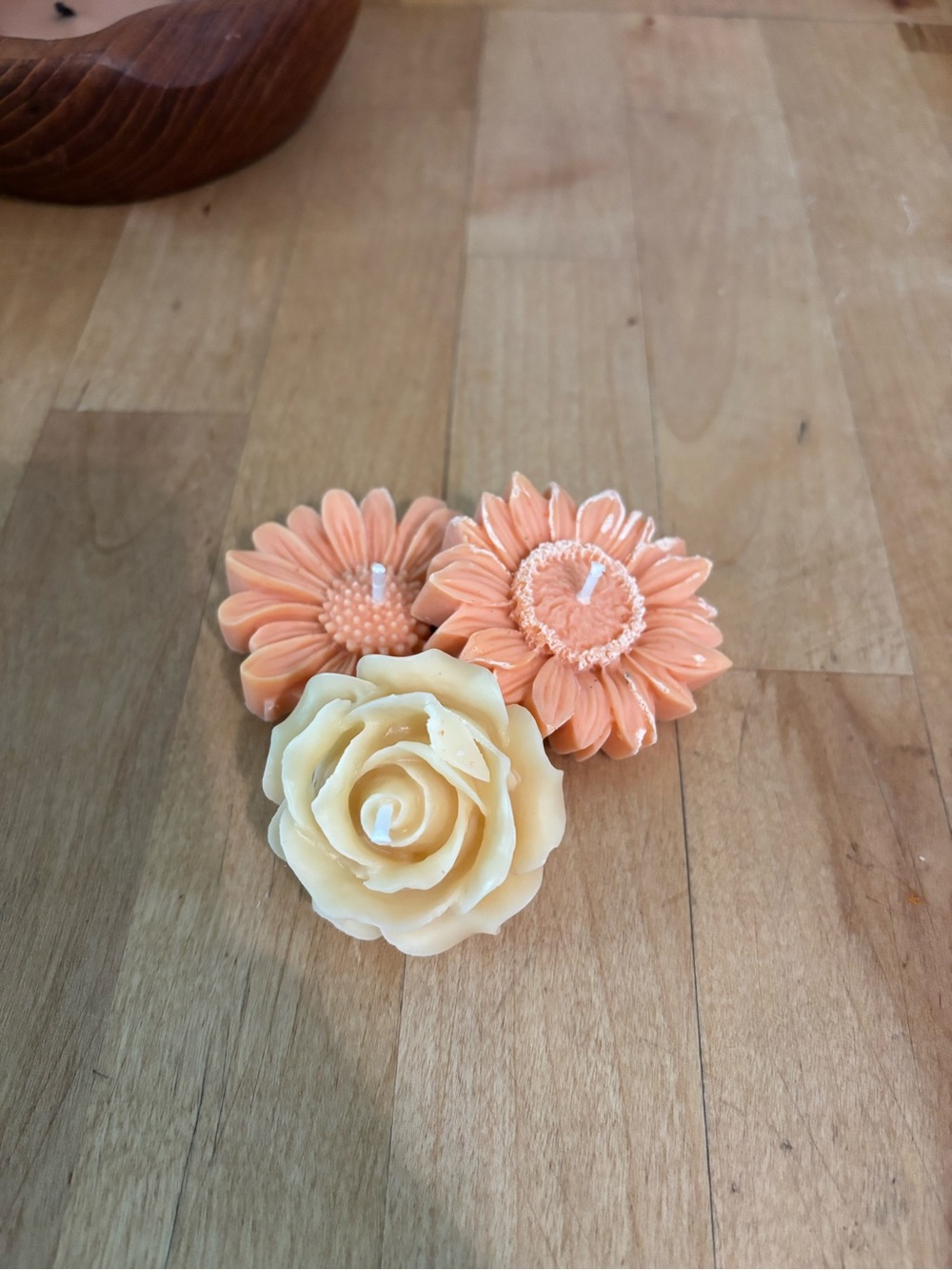 Floral Candle Set - Peach and Cream